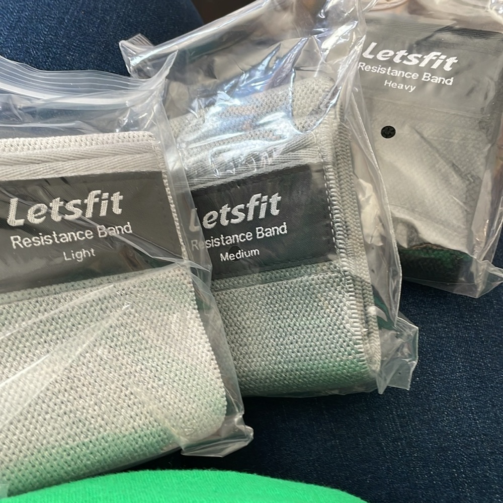 New Letsfit set of 3 resistance bands w/bag